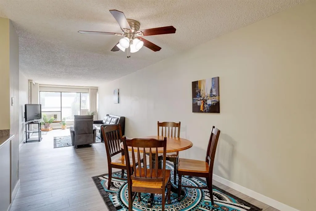 659 4 Avenue NE, #106