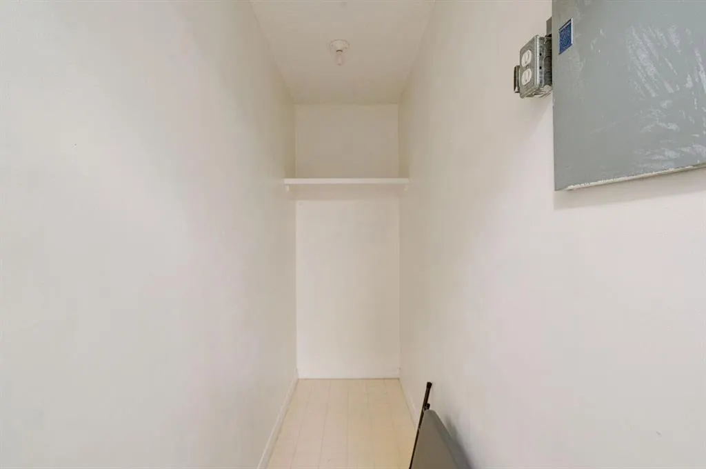 659 4 Avenue NE, #106