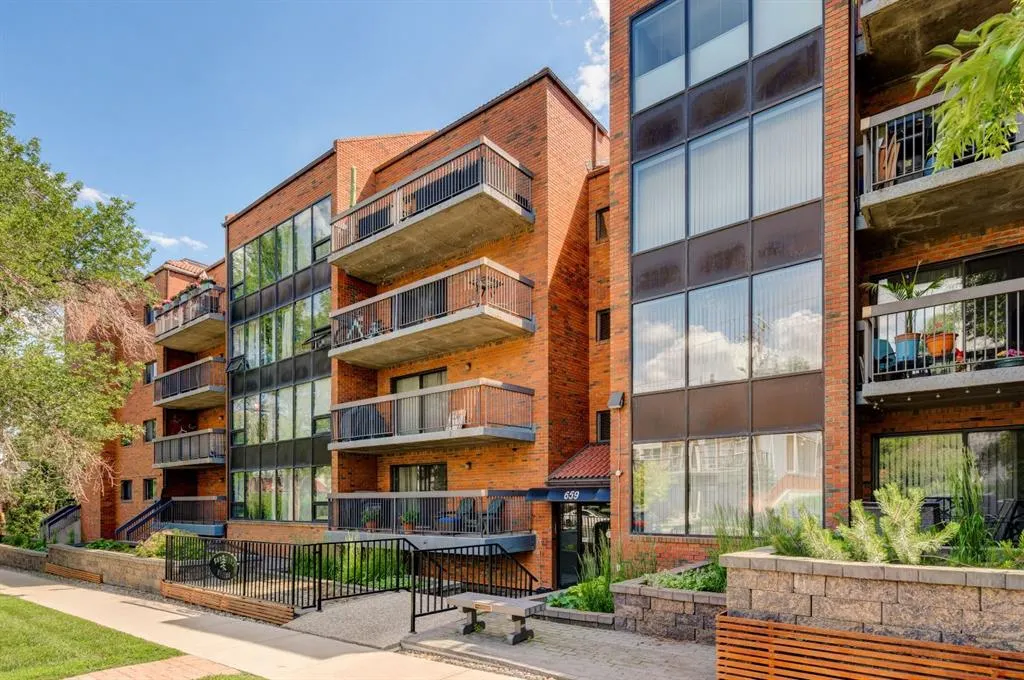 659 4 Avenue NE, #106