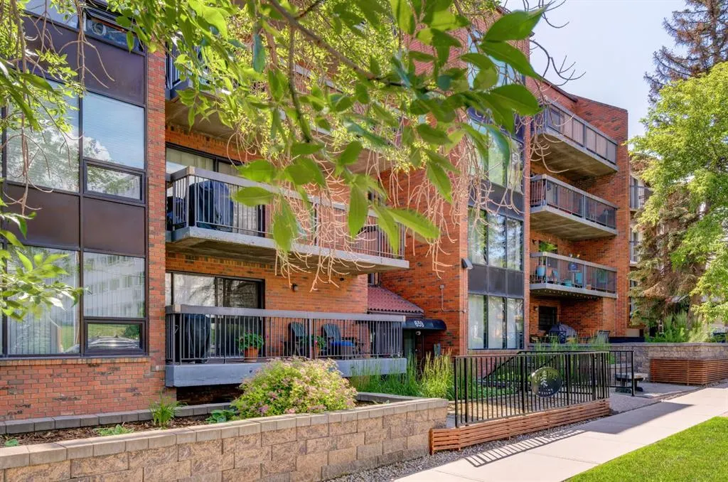 659 4 Avenue NE, #106
