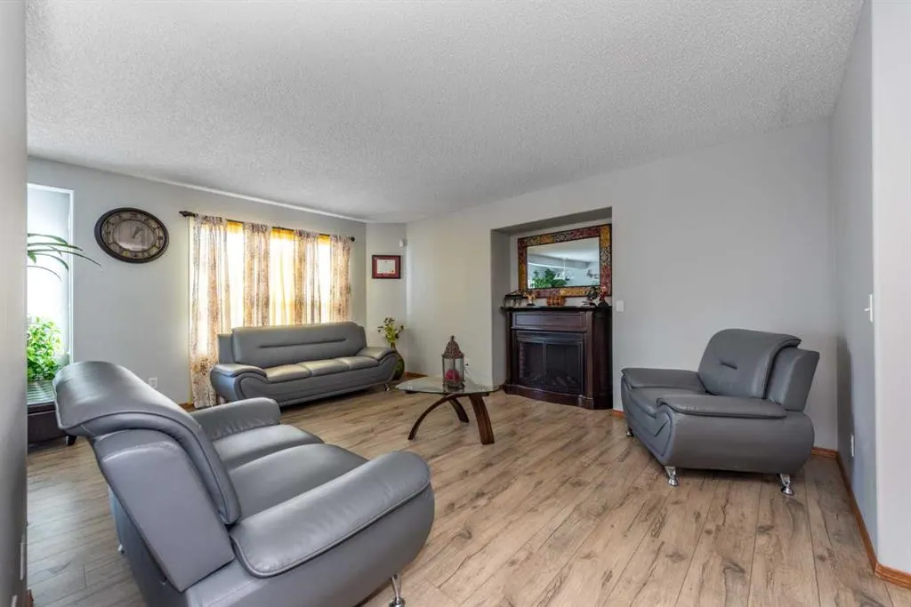 48 Saddlehorn Crescent NE