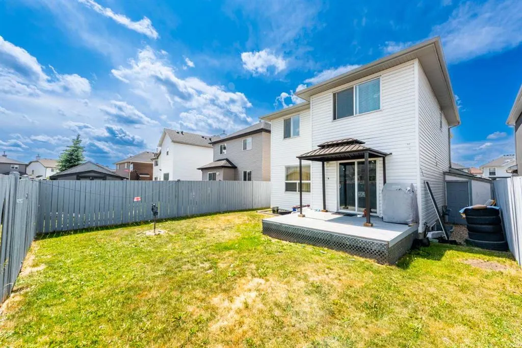 48 Saddlehorn Crescent NE