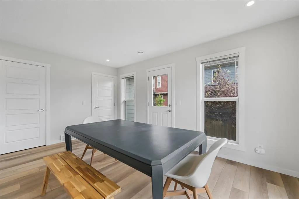 403 Cranbrook Square SE