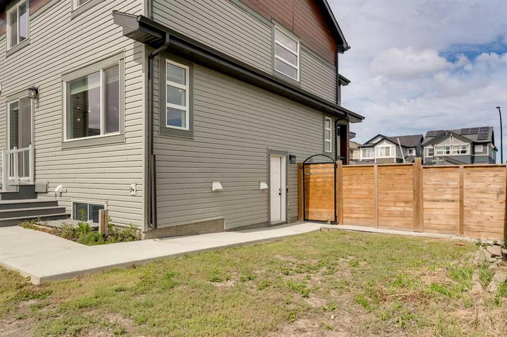 274 Howse Drive NE