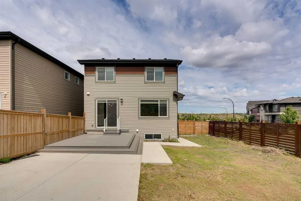 274 Howse Drive NE