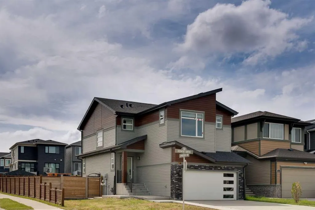 274 Howse Drive NE