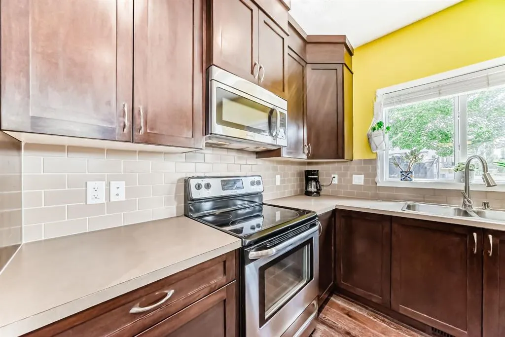 401 Cranberry Circle SE
