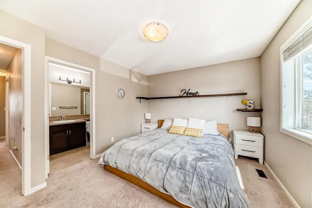 401 Cranberry Circle SE