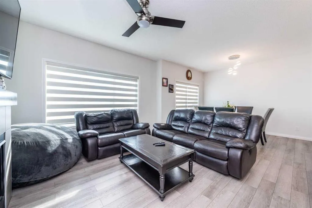 71 Savanna Parade NE