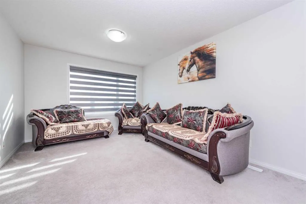 71 Savanna Parade NE