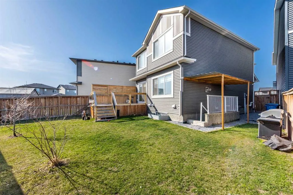 71 Savanna Parade NE