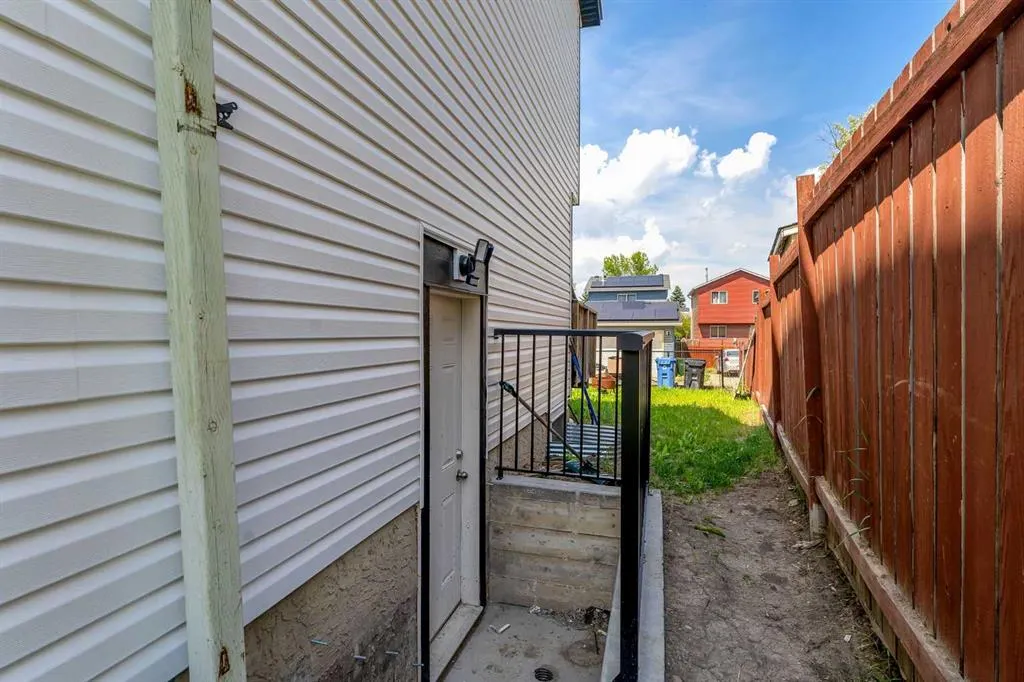 61 Martindale Court NE