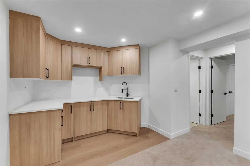 61 Martindale Court NE