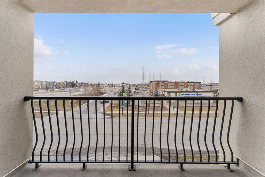 310 Mckenzie Towne Gate SE, #1309