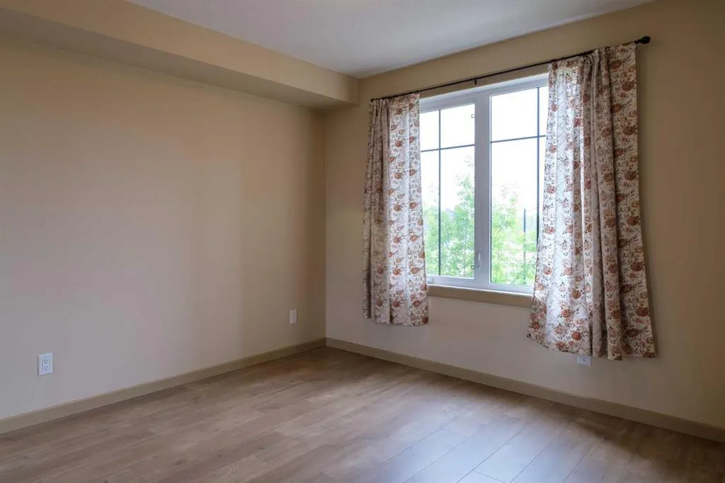 310 Mckenzie Towne Gate SE, #1309