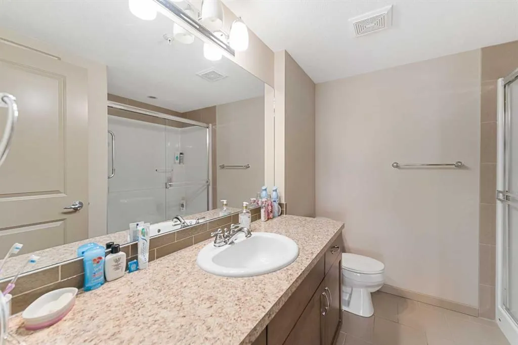310 Mckenzie Towne Gate SE, #1309