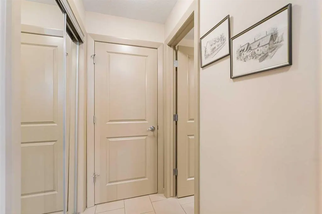 310 Mckenzie Towne Gate SE, #1309