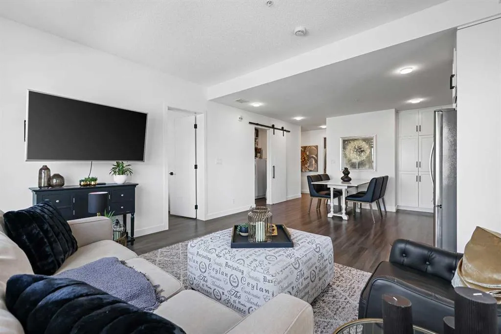 350 Livingston Common NE, #1215