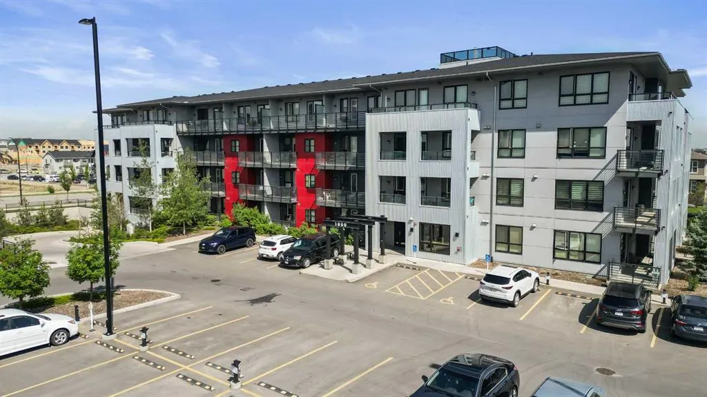 350 Livingston Common NE, #1215