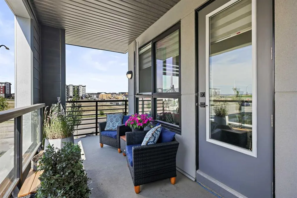 350 Livingston Common NE, #1215
