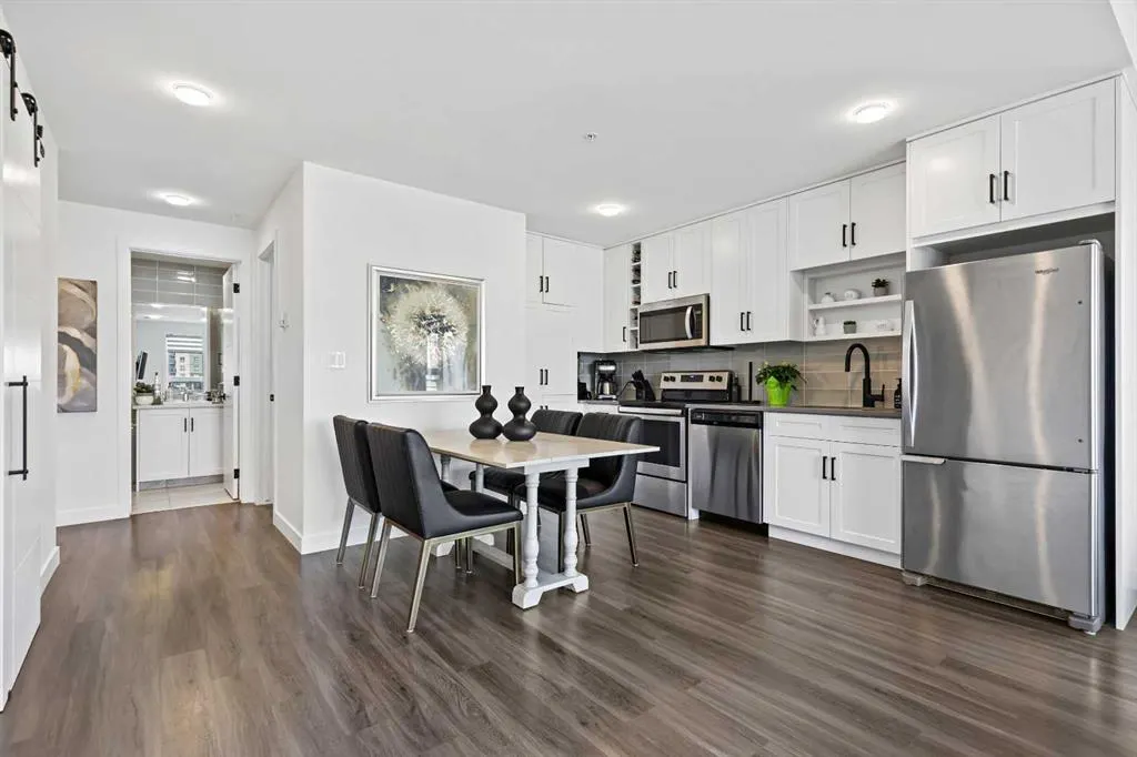 350 Livingston Common NE, #1215