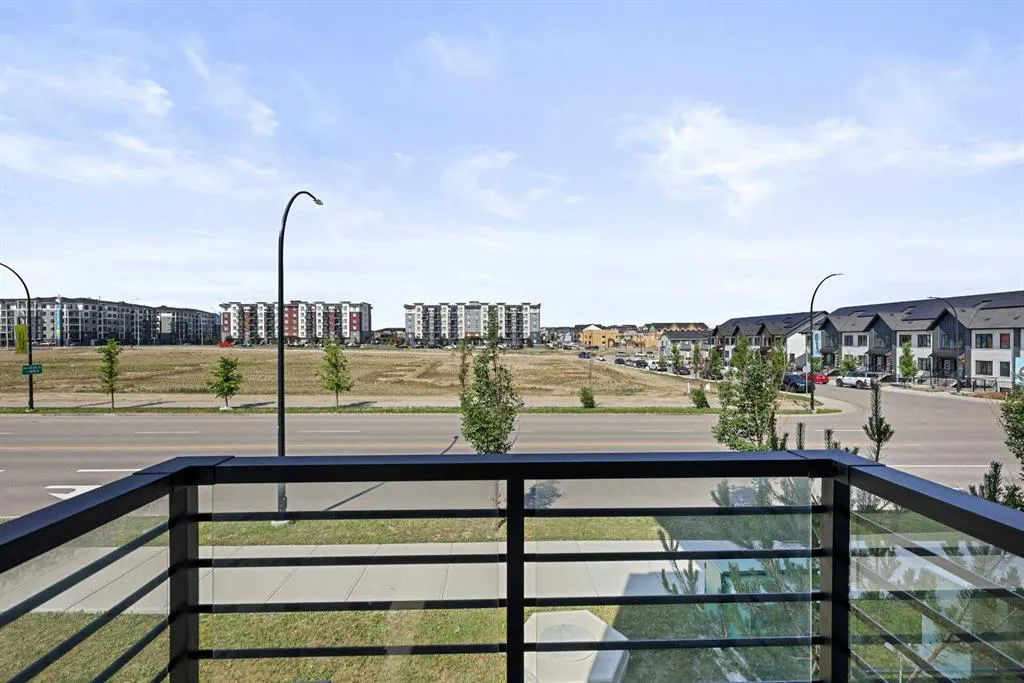 350 Livingston Common NE, #1215