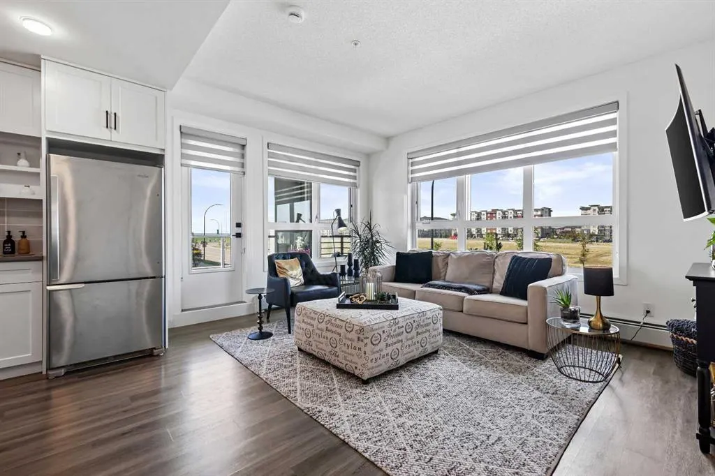 350 Livingston Common NE, #1215