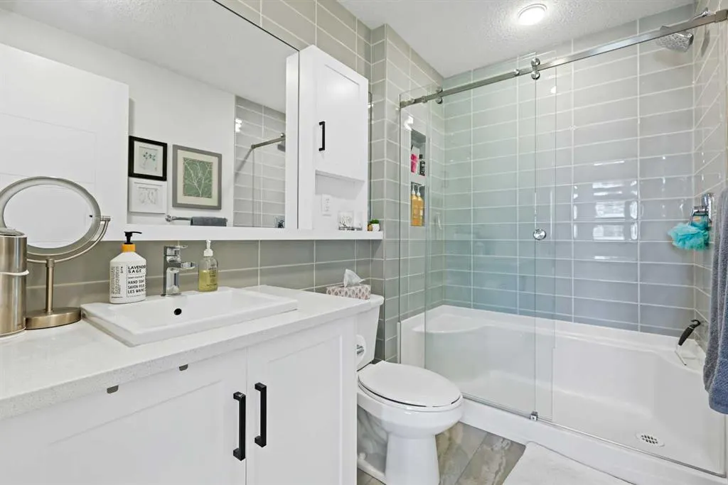 350 Livingston Common NE, #1215