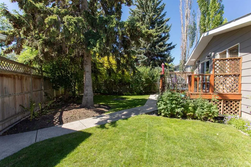 19 Oyen Crescent