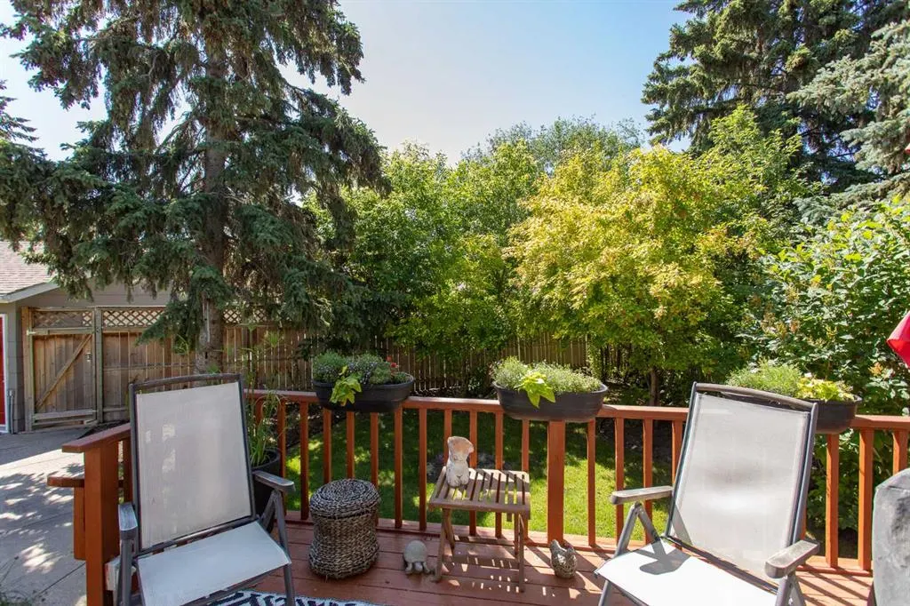 19 Oyen Crescent