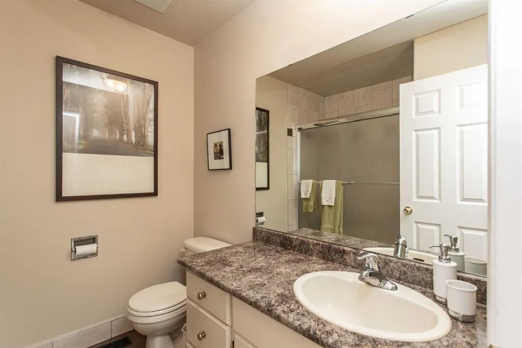 19 Oyen Crescent