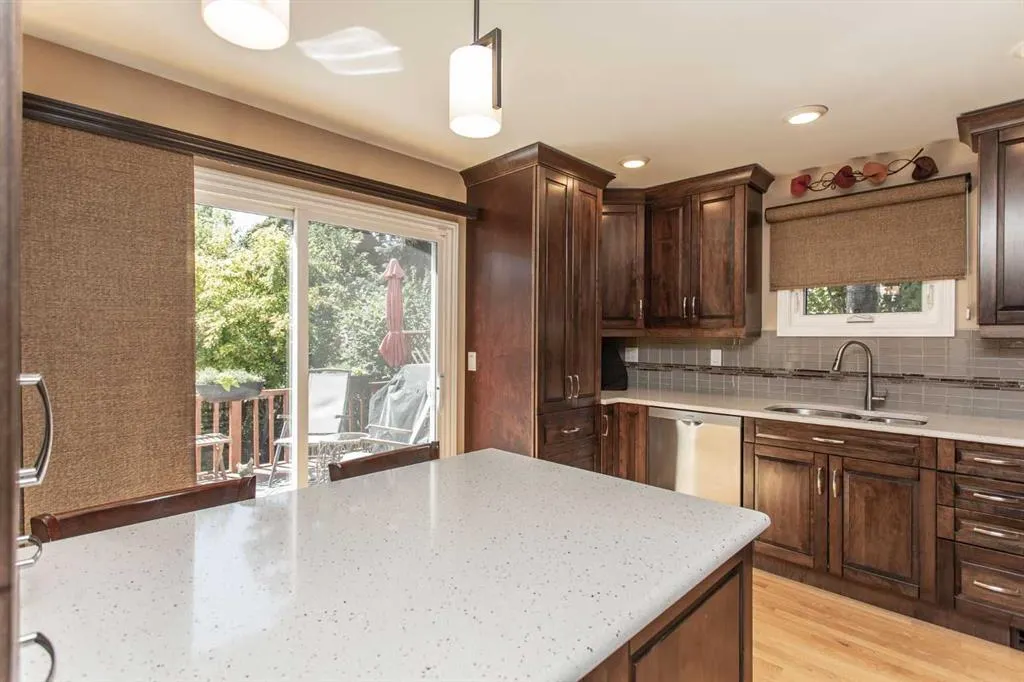 19 Oyen Crescent