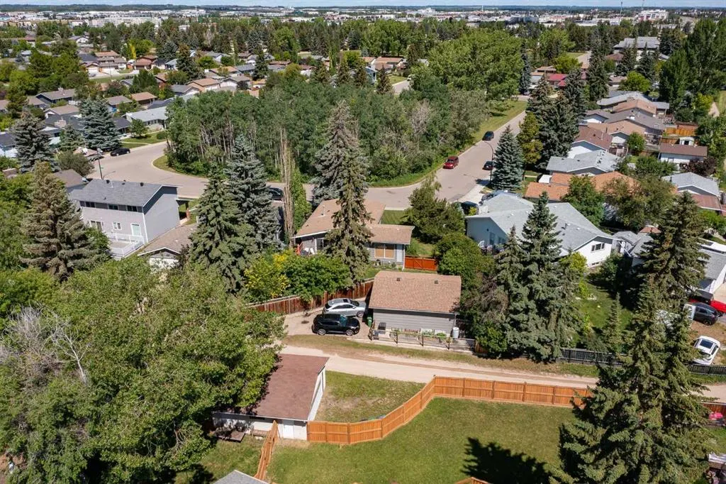 19 Oyen Crescent