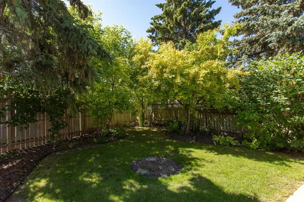 19 Oyen Crescent