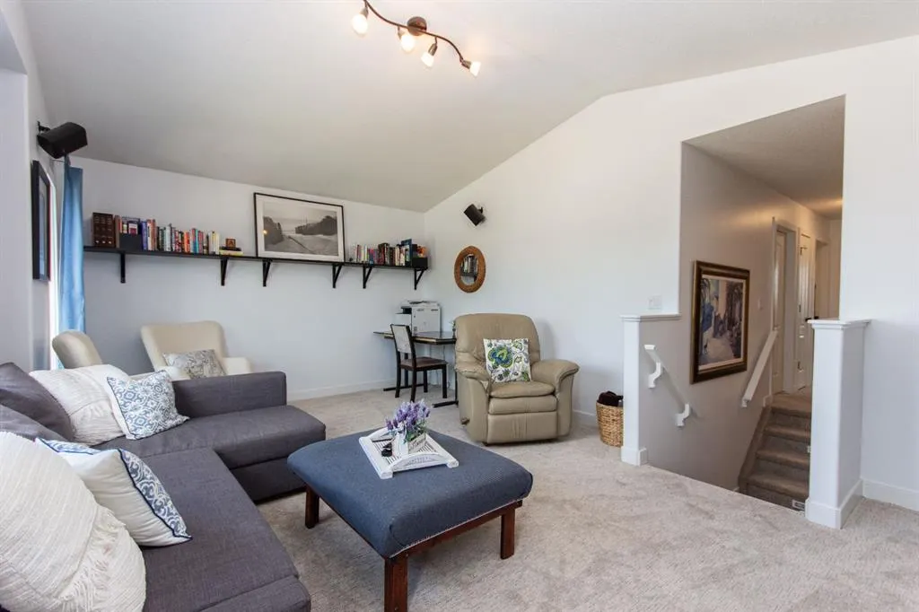 152 Iverson Close