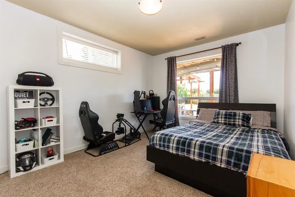 152 Iverson Close