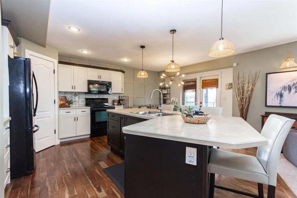 152 Iverson Close