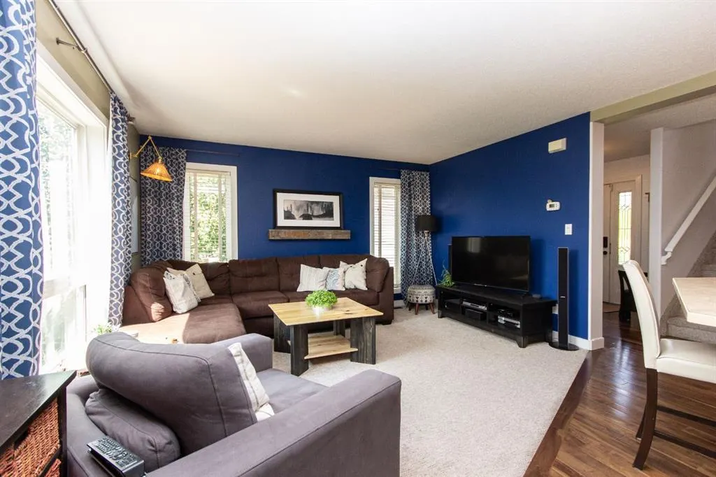 152 Iverson Close