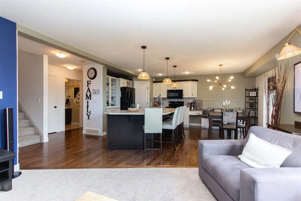 152 Iverson Close