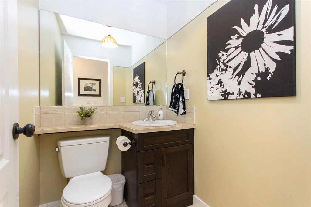 152 Iverson Close