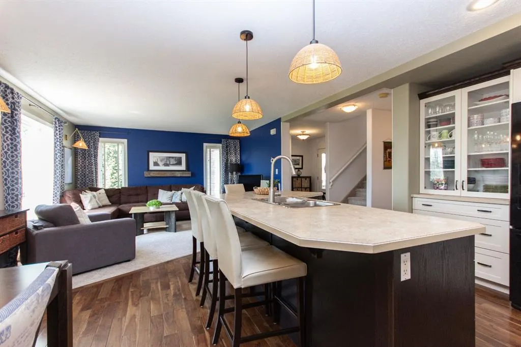 152 Iverson Close