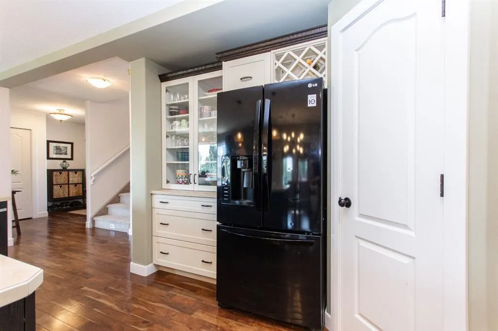 152 Iverson Close