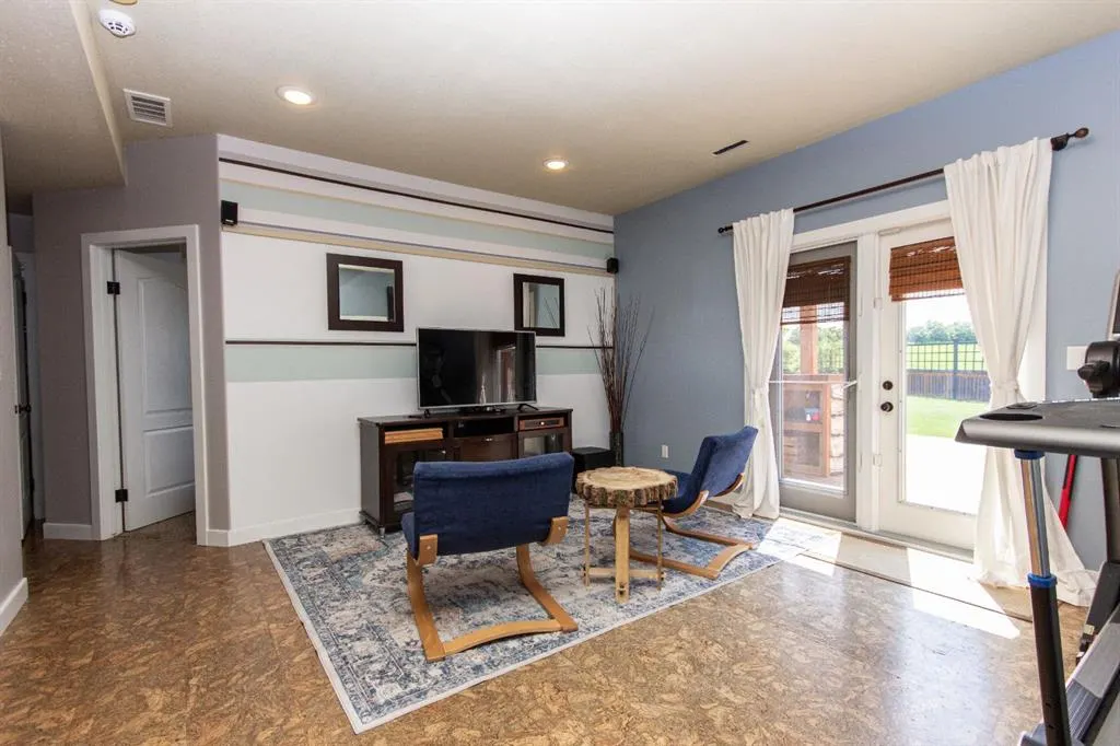 152 Iverson Close