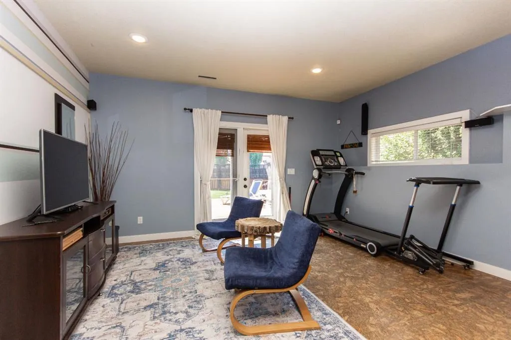 152 Iverson Close