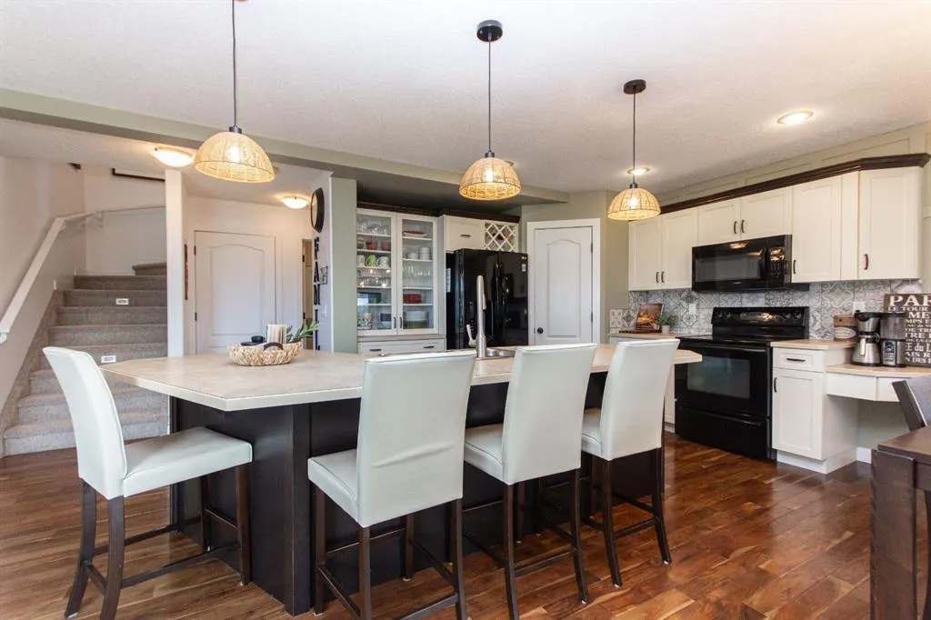 152 Iverson Close