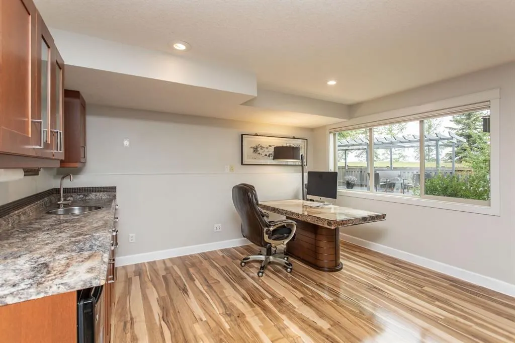 131 Isherwood Close