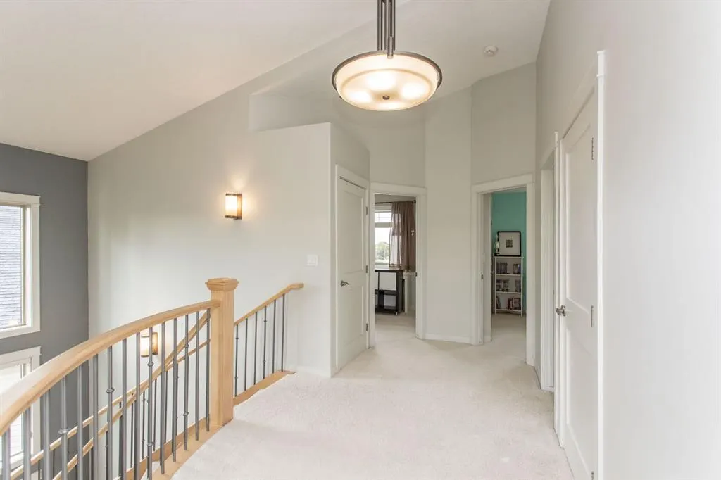 131 Isherwood Close