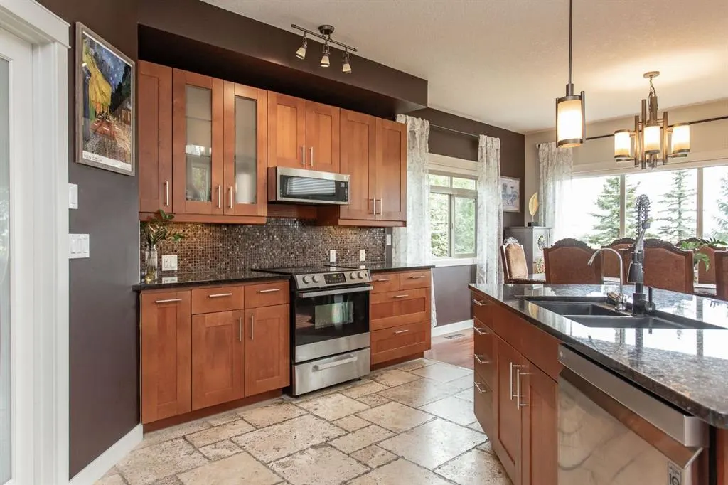 131 Isherwood Close
