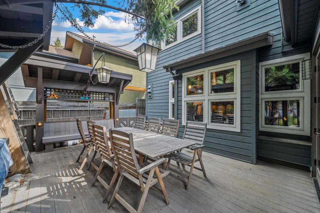 140 Rundle Crescent