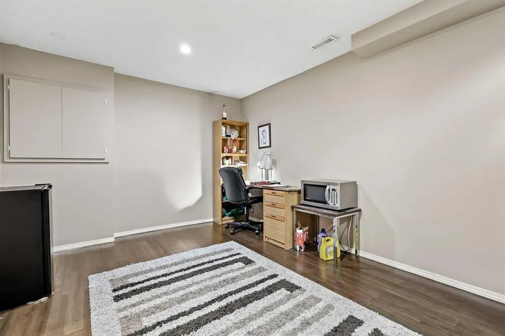 111 Tarawood Lane NE, #1304
